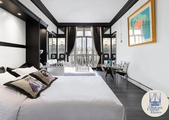 Апартаменты The Balcony Avenue Champs-elysees